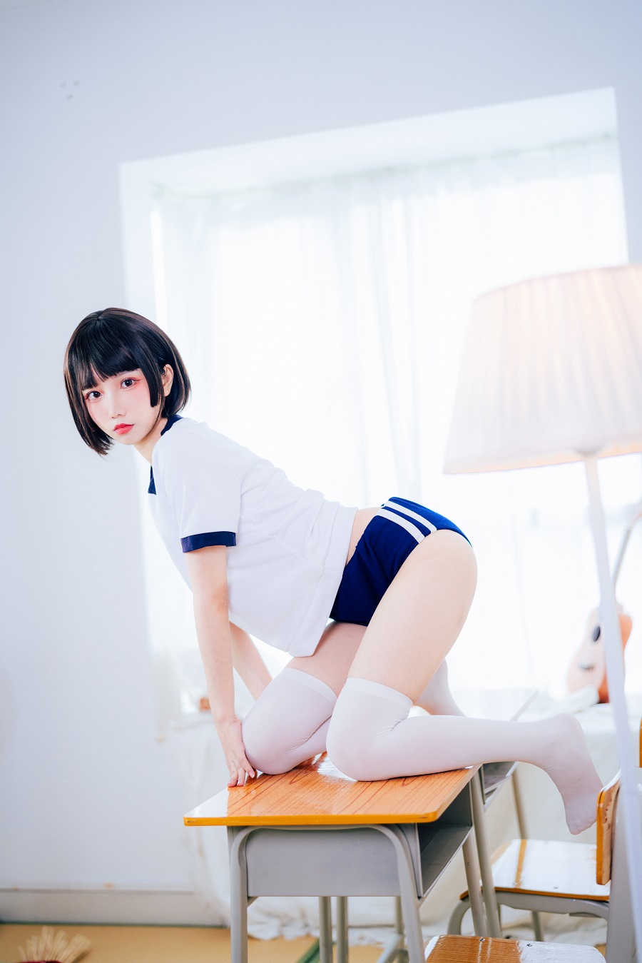 果咩酱w-体操服[19P] 小姐姐 预览3图