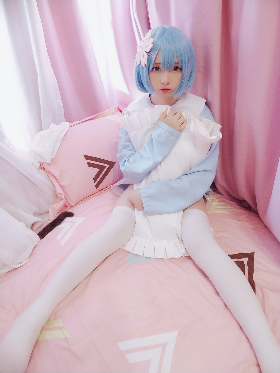 古川kagura-蕾姆幼年[25P] 小姐姐 预览2图