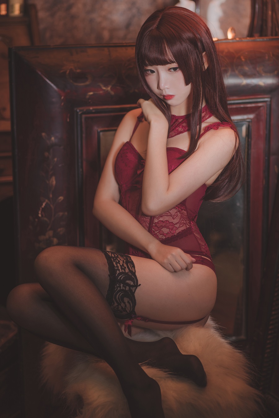 面饼仙儿-脑内少女-红色束衣[22P] 小姐姐 预览1图