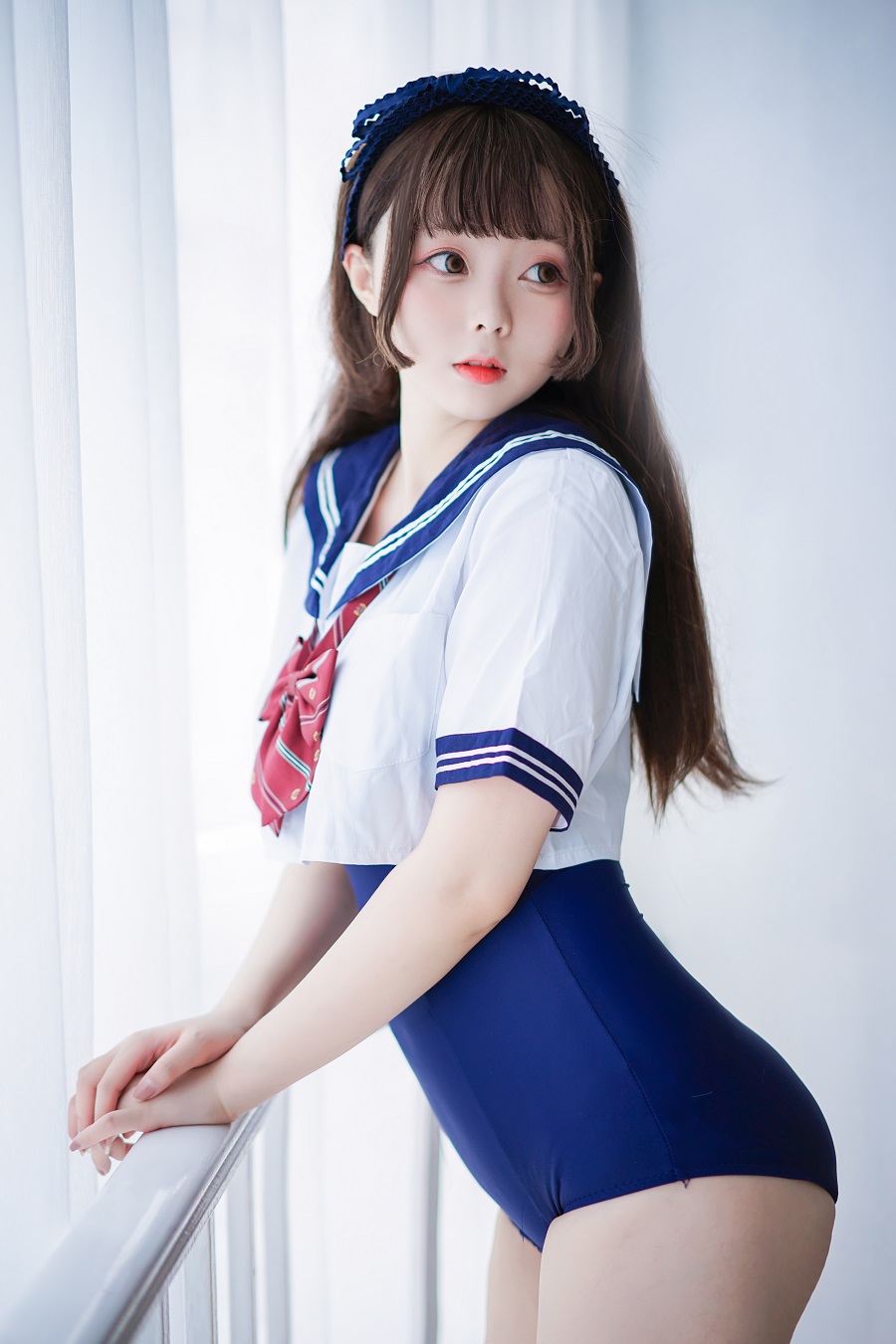 日奈娇-制服死库水[40P] 小姐姐 预览1图