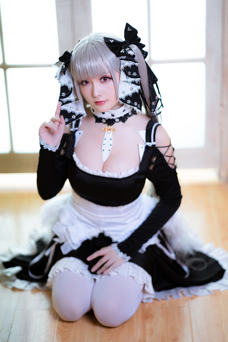 星之迟迟-R Maid-可畏[35P] 小姐姐 预览1图