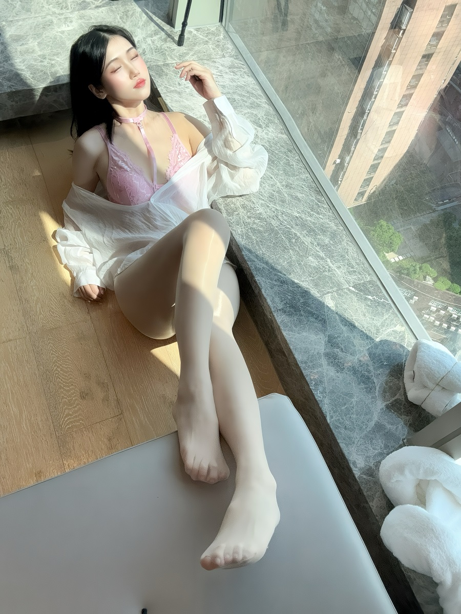 不呆猫-粉色衬衣女友[66P+1V] 小姐姐 预览3图