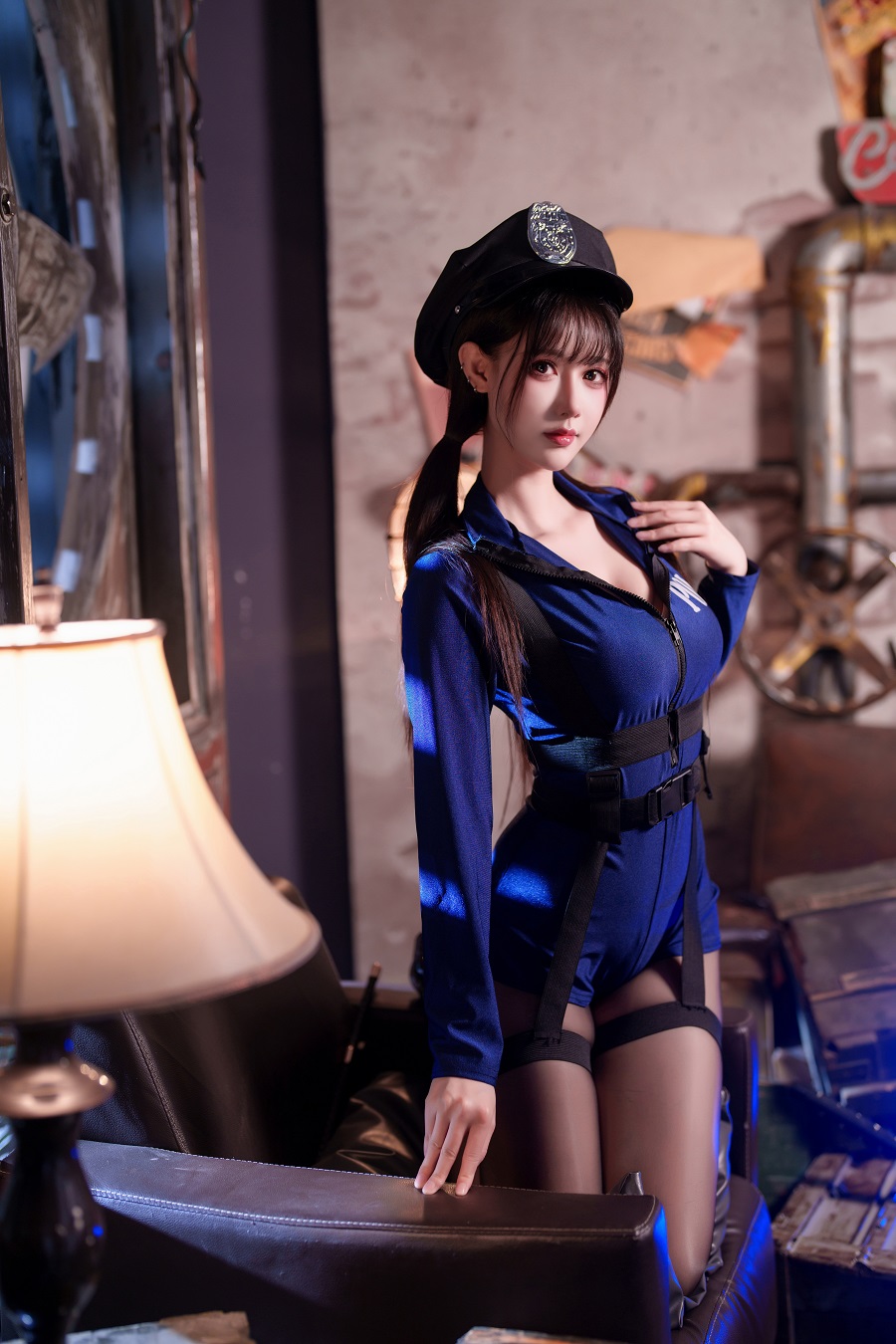 羽生三未-纯狱之风女警[31P] 小姐姐 预览1图
