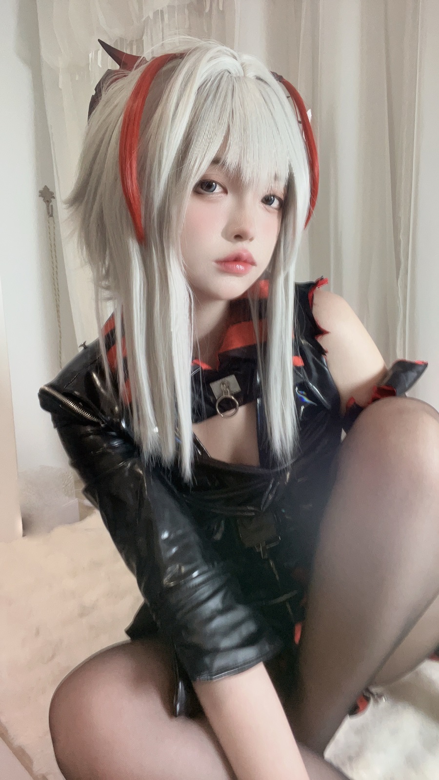 疯猫ss-Fantia-2024年1月会员订阅合集(4套)[79P] 小姐姐 预览3图