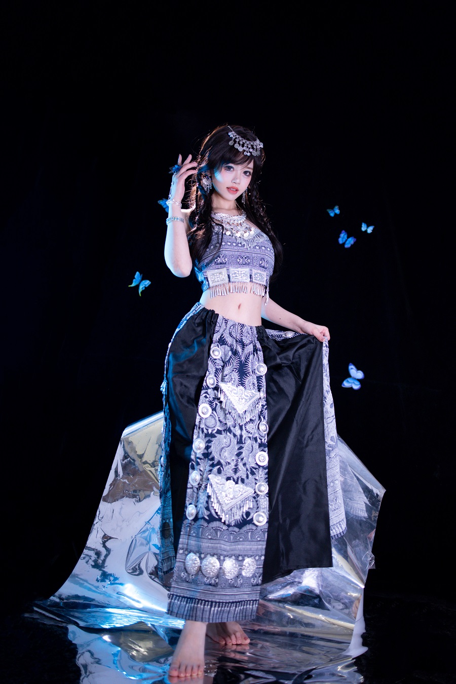 千反田鹿子-苗疆蓝蝶[52P] 小姐姐 预览1图