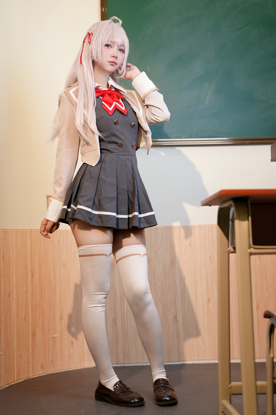喜欢爱理吗-不时以俄语轻声遮羞的邻座艾莉同学[30P] 小姐姐 预览1图